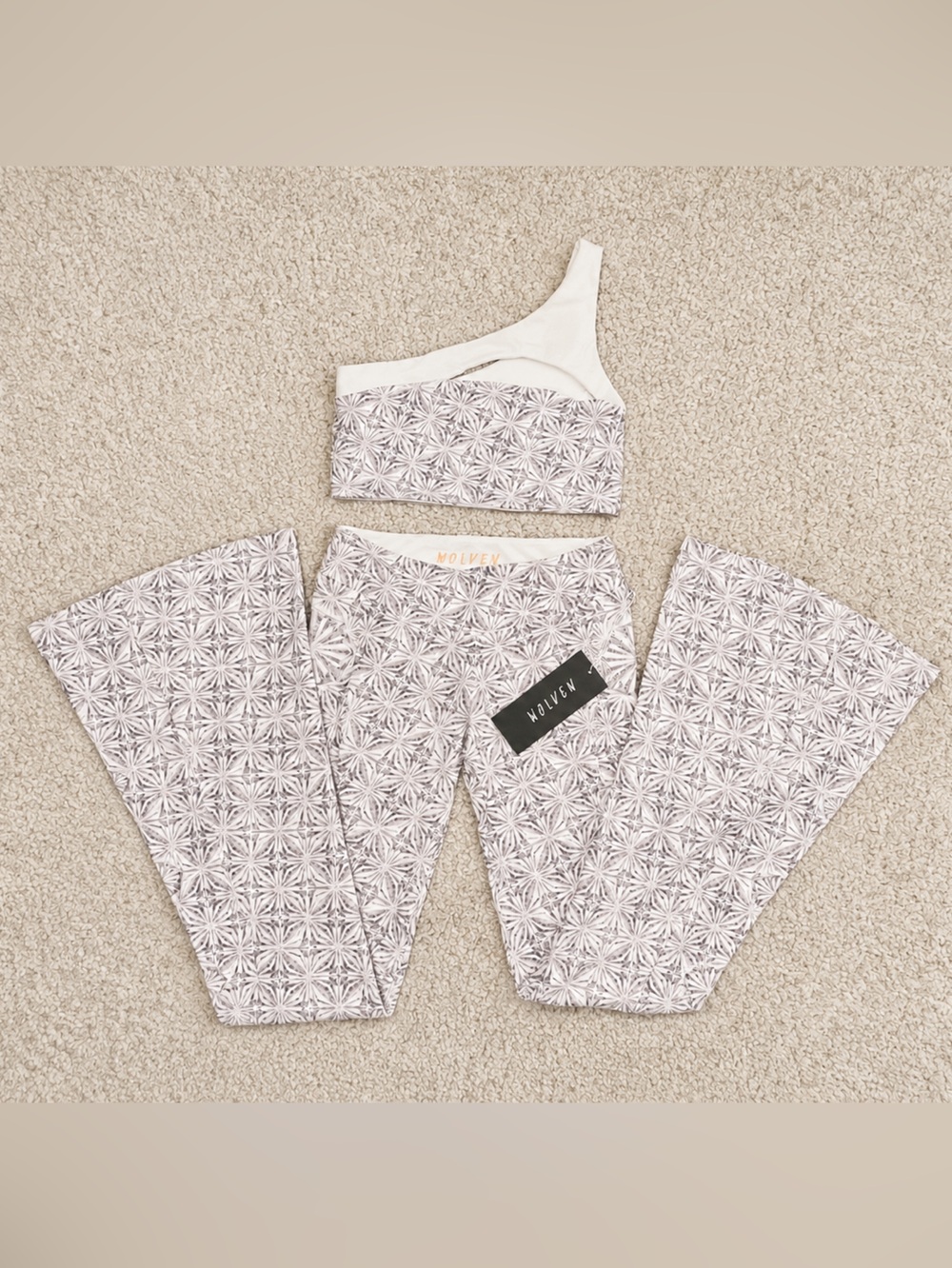 Wolven Women's Mandala Yoga Set